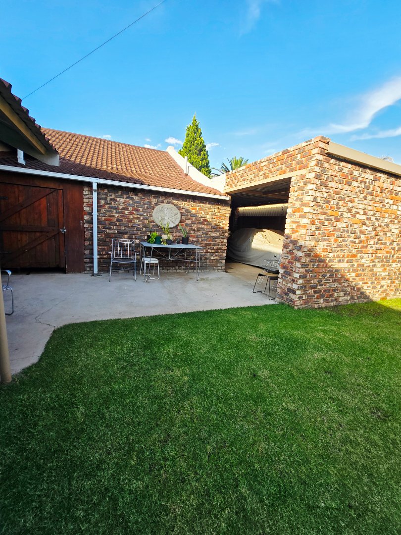  Bedroom Property for Sale in Flimieda North West